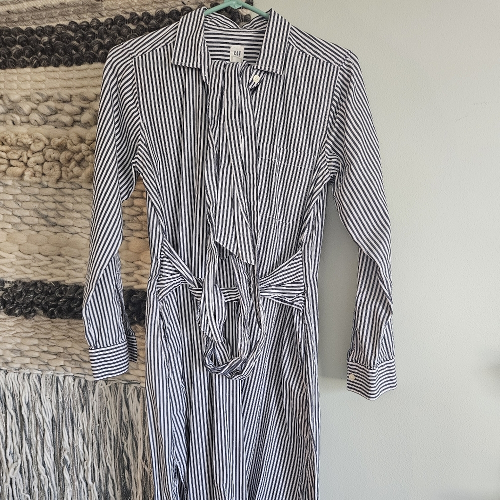 Gap striped button front dress